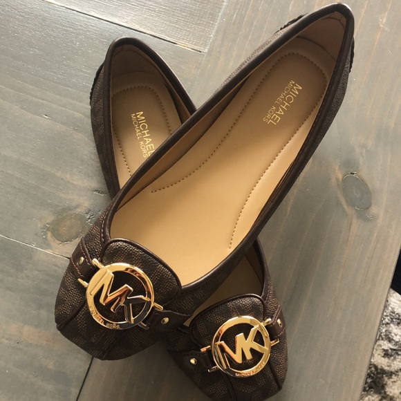 Michael Kors Shoe NEW - Picture 4 of 7